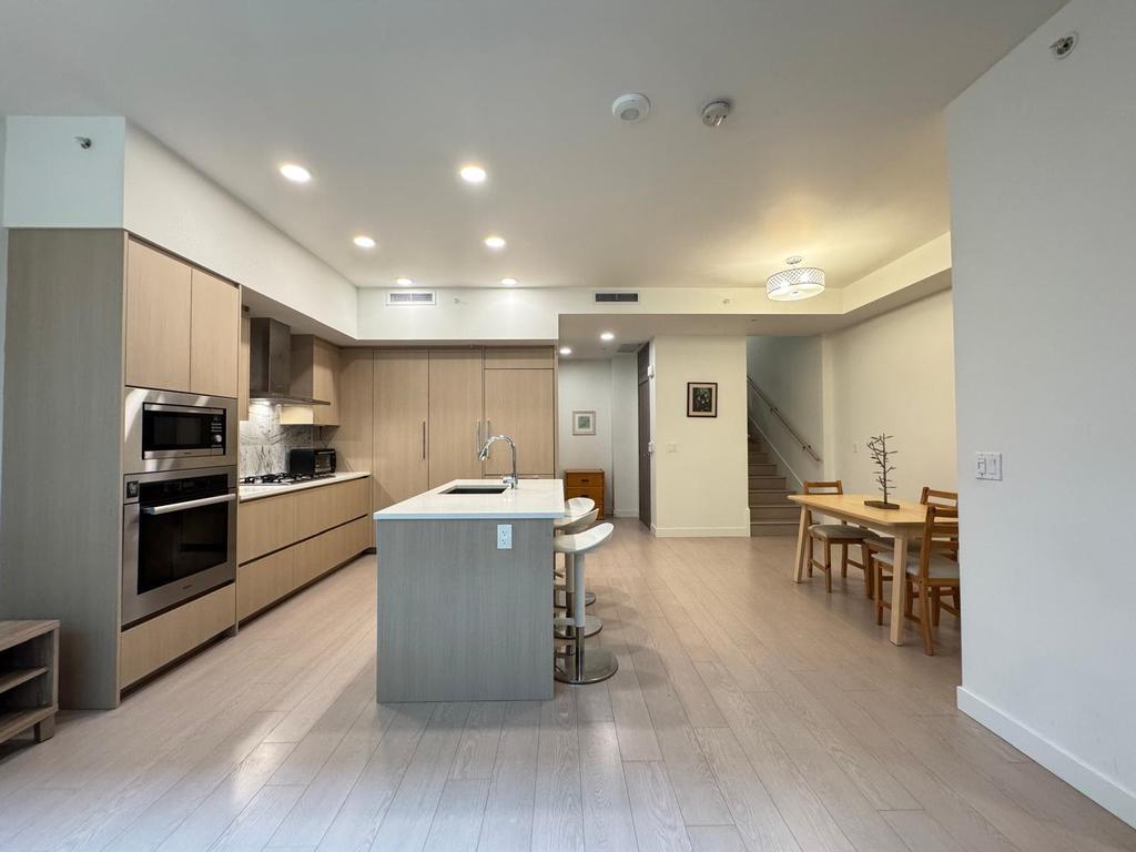 Listing Image for R3085275