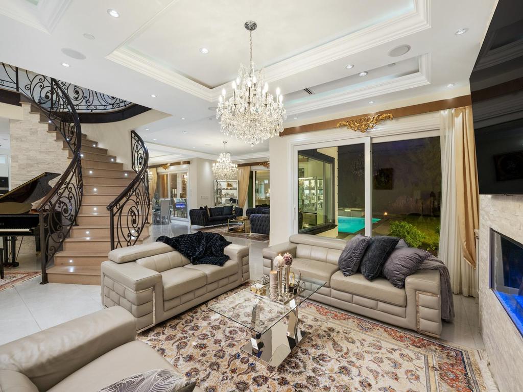 Listing Image for R3085423