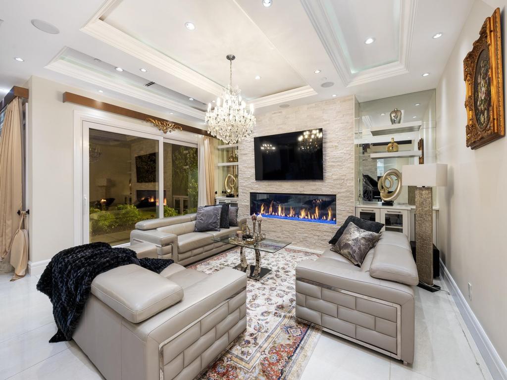 Listing Image for R3085423