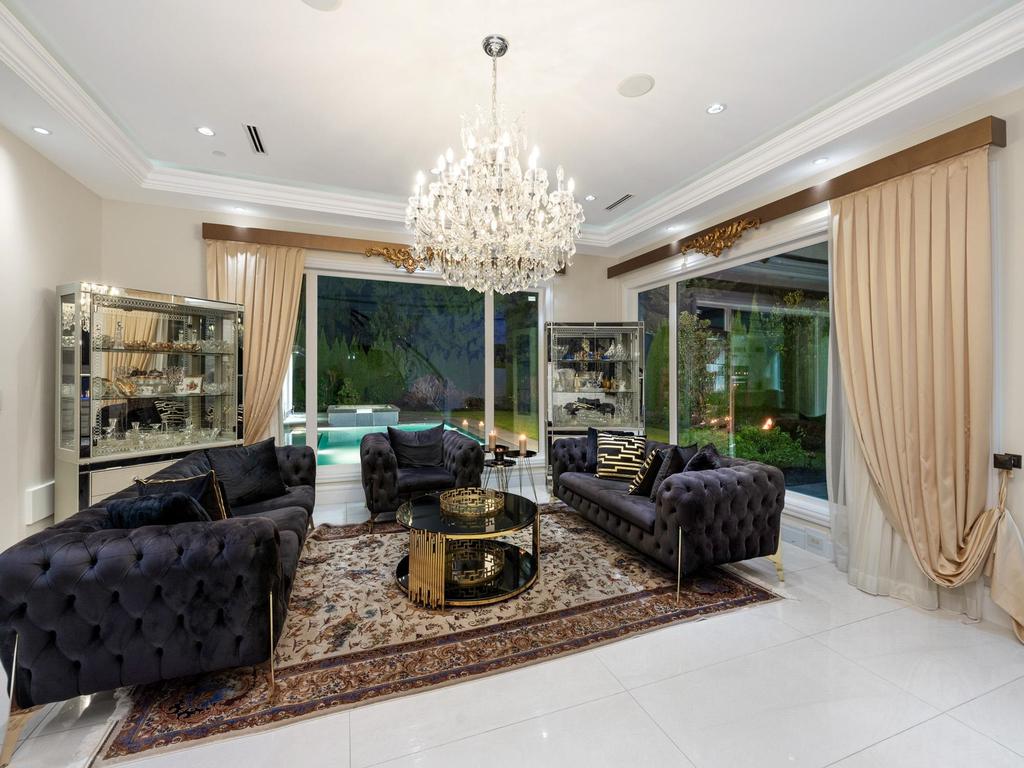 Listing Image for R3085423