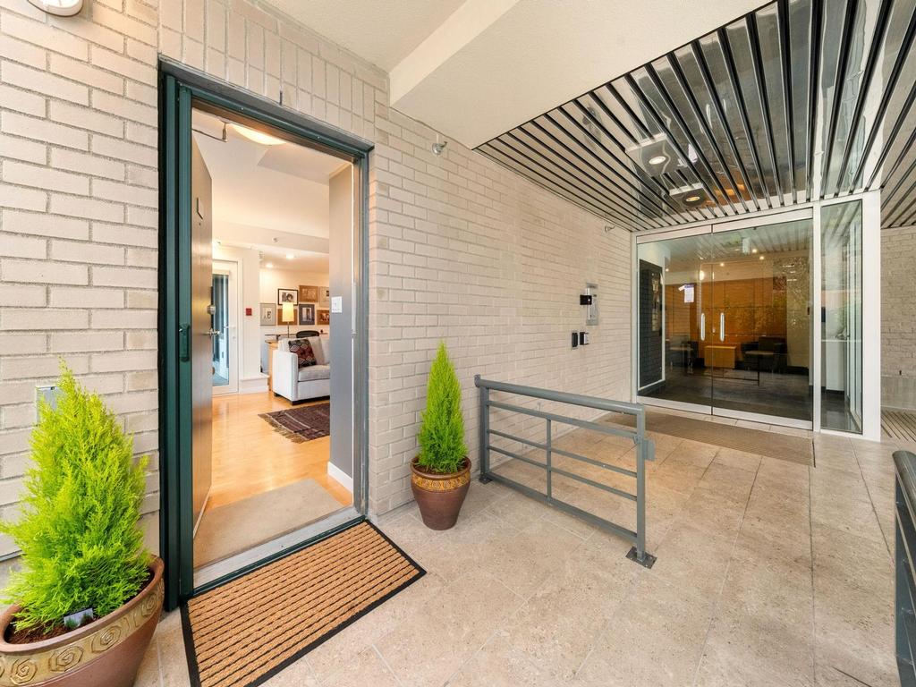 Listing Image for R3085428