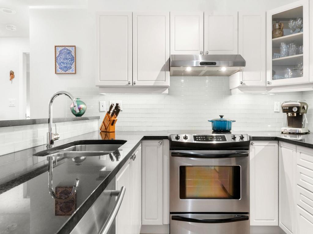 Listing Image for R3085428