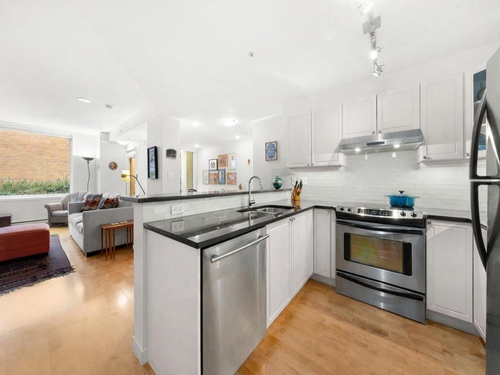 Listing Image for R3085428