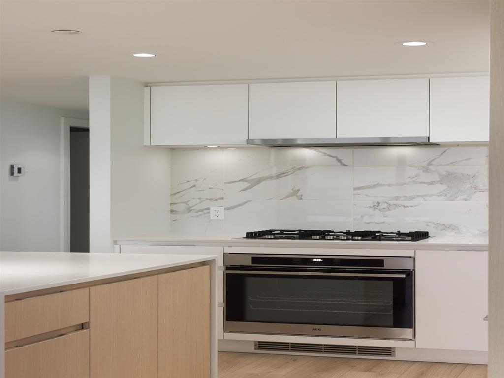 Listing Image for R3085536