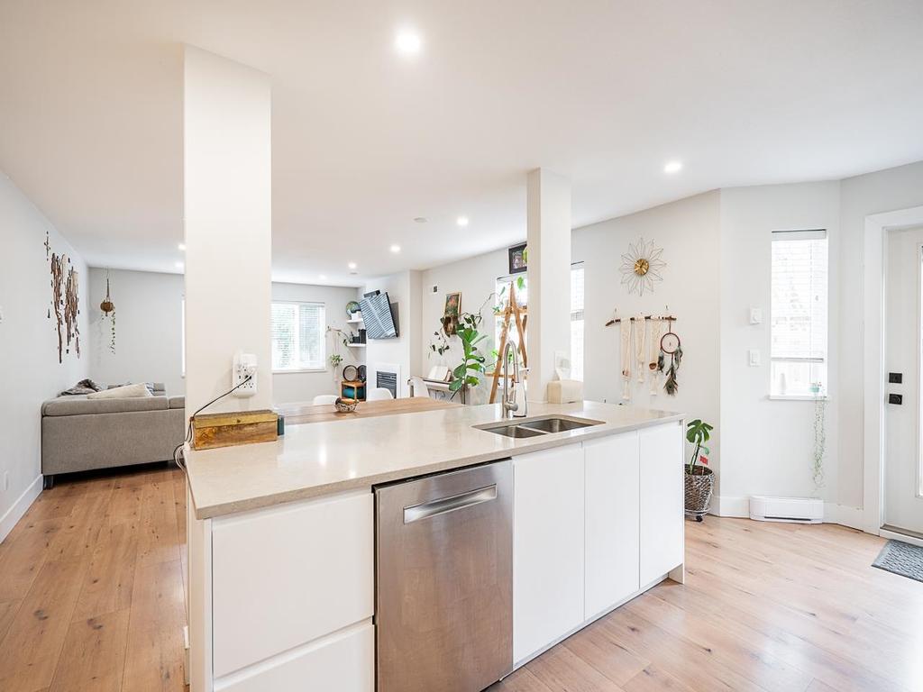 Listing Image for R3085656