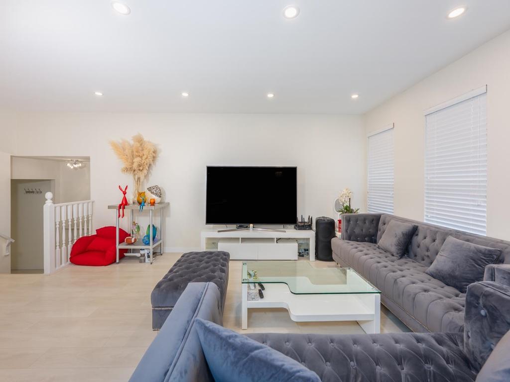 Listing Image for R3085854