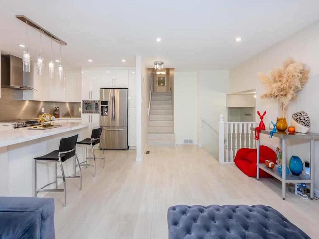 Listing Image for R3085854