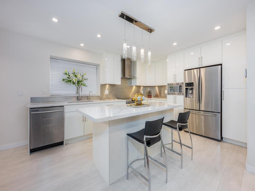 Listing Image for R3085854