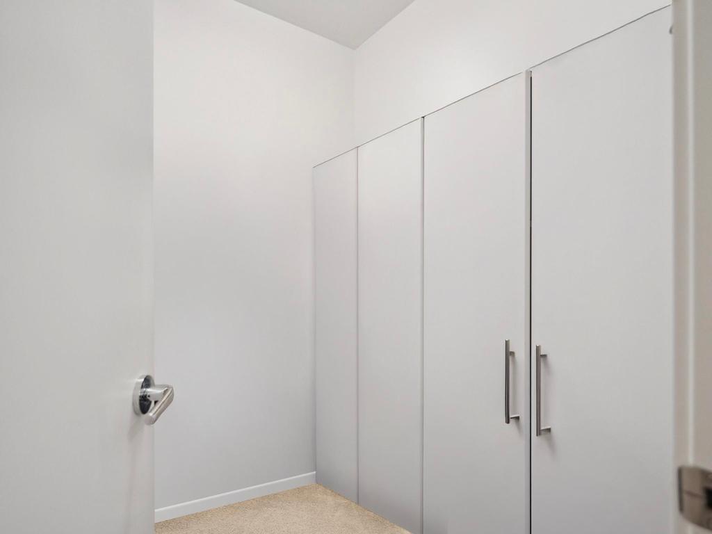 Listing Image for R3085858