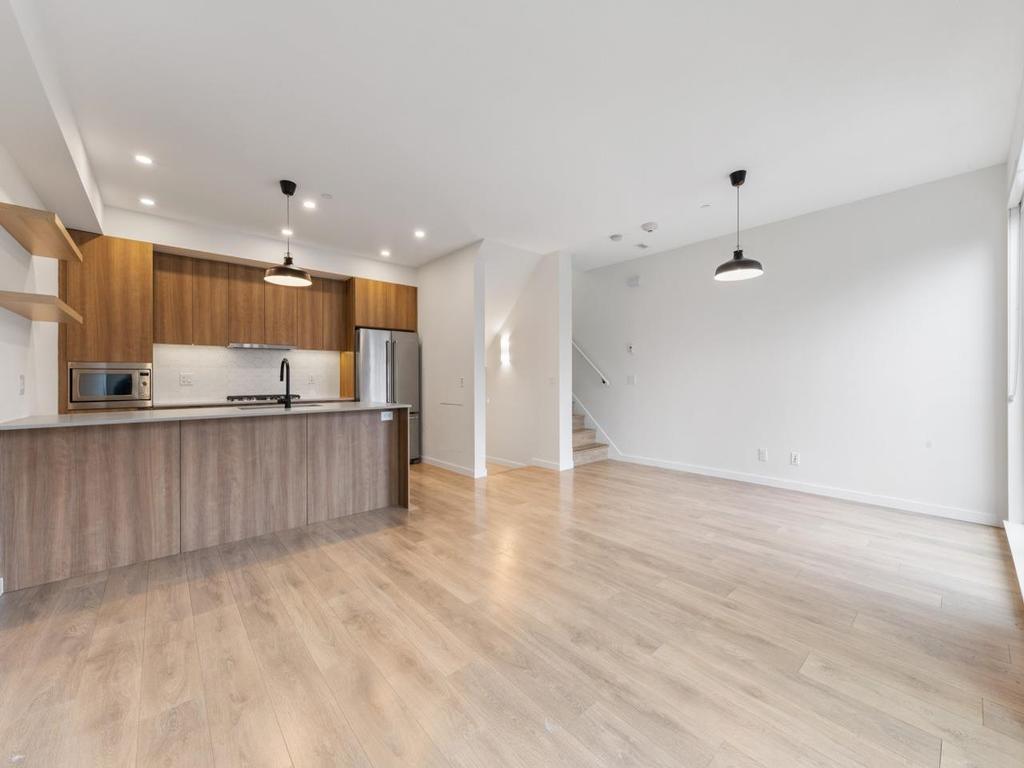 Listing Image for R3086007