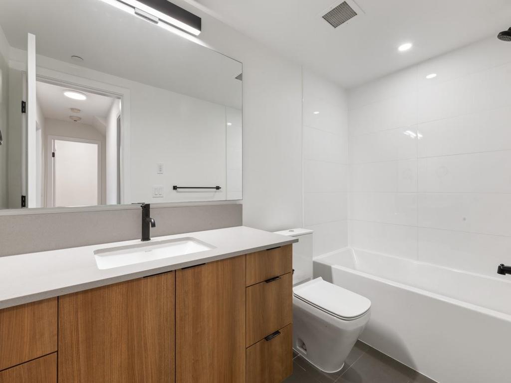 Listing Image for R3086007