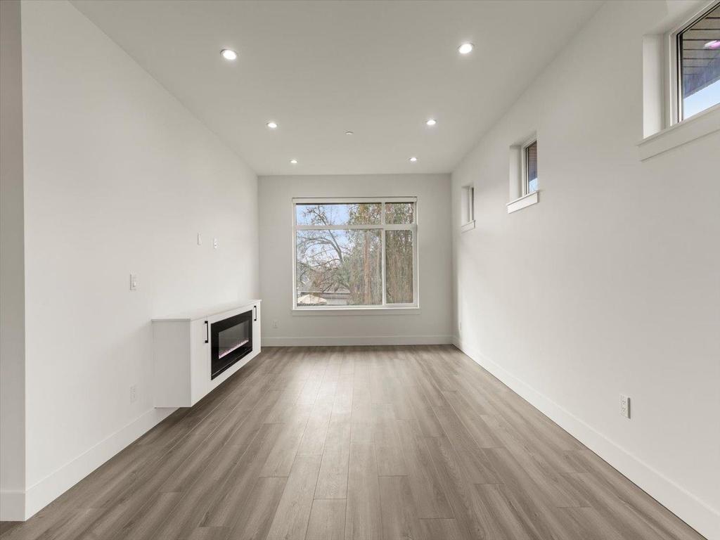 Listing Image for R3086046