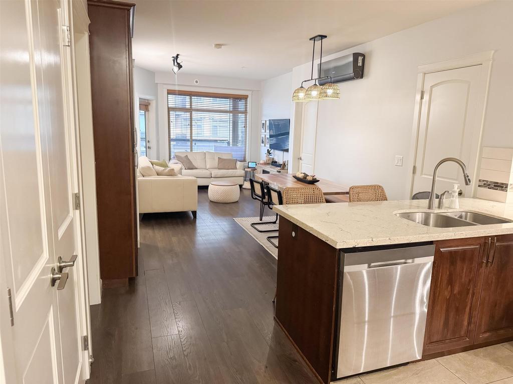 Listing Image for R3086081