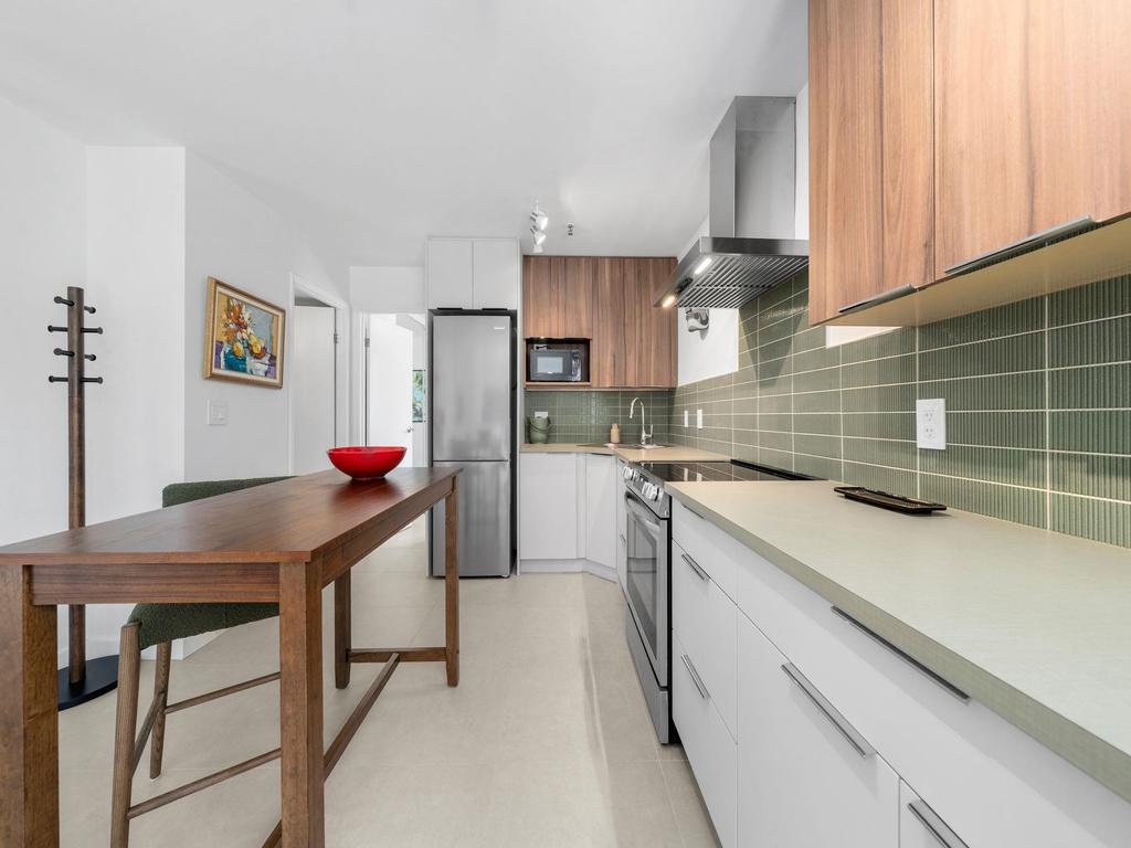 Listing Image for R3086087