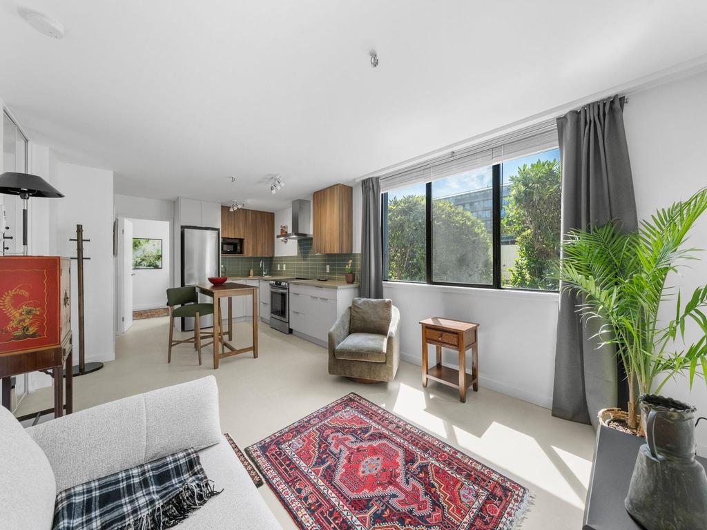 Listing Image for R3086087