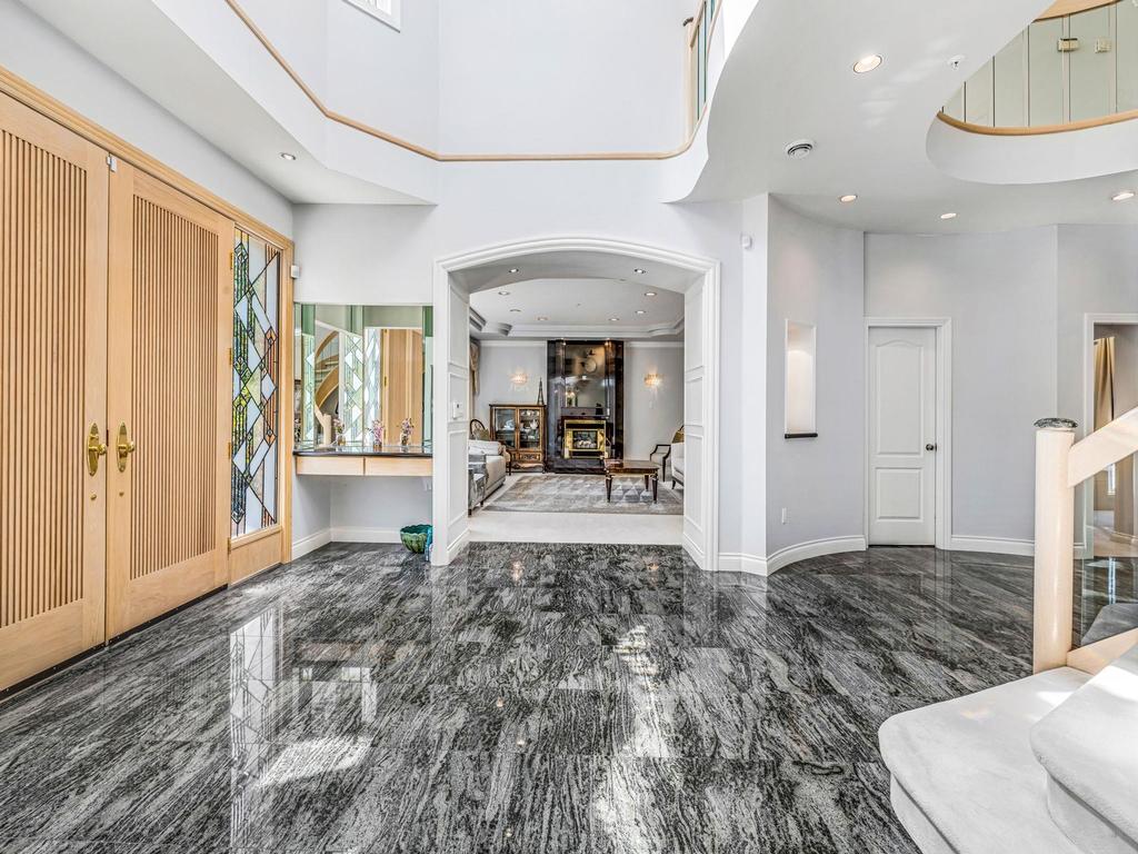 Listing Image for R3086105