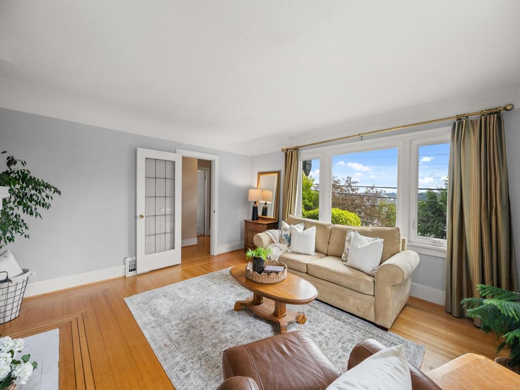 Listing Image for R3086195