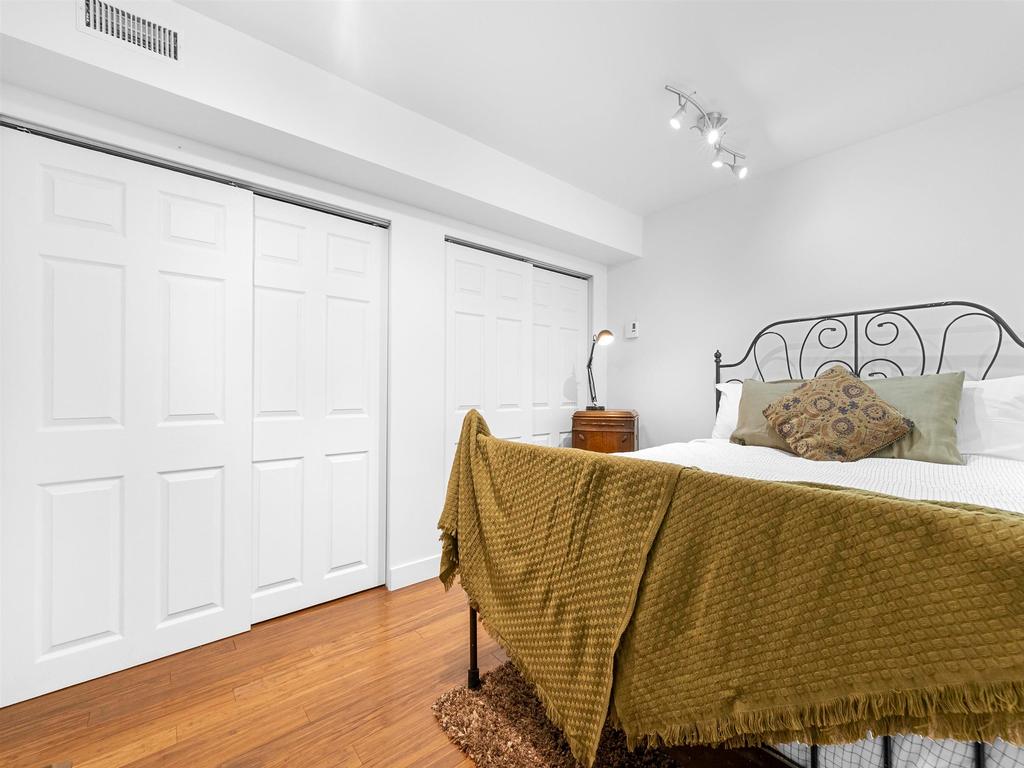 Listing Image for R3086256