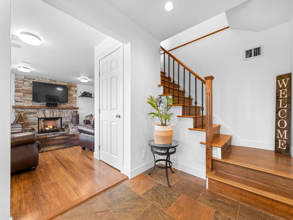 Listing Image for R3086256