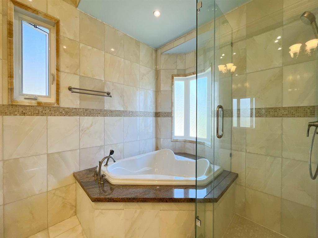 Listing Image for R3086293