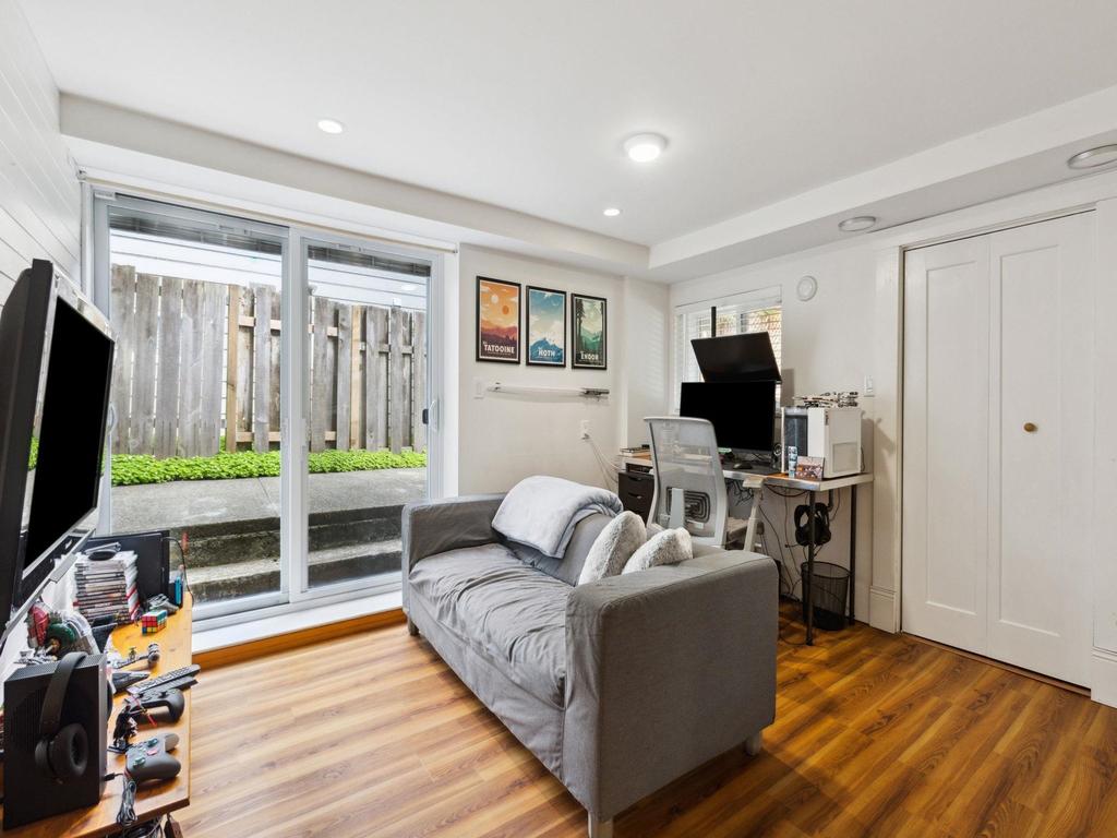 Listing Image for R3086337