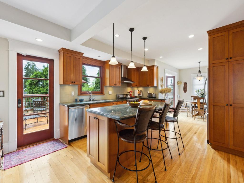 Listing Image for R3086337