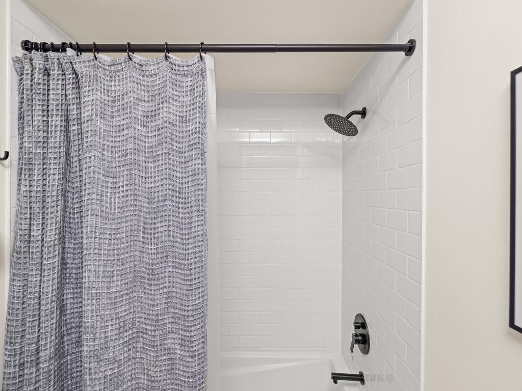 Listing Image for R3086353