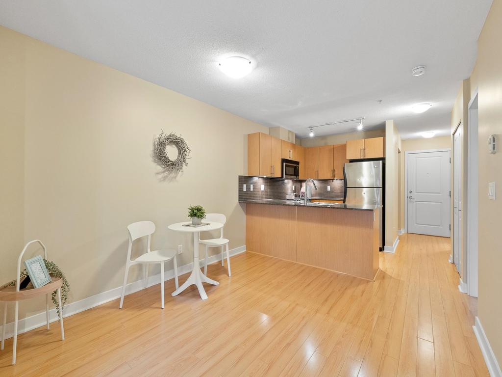 Listing Image for R3086355