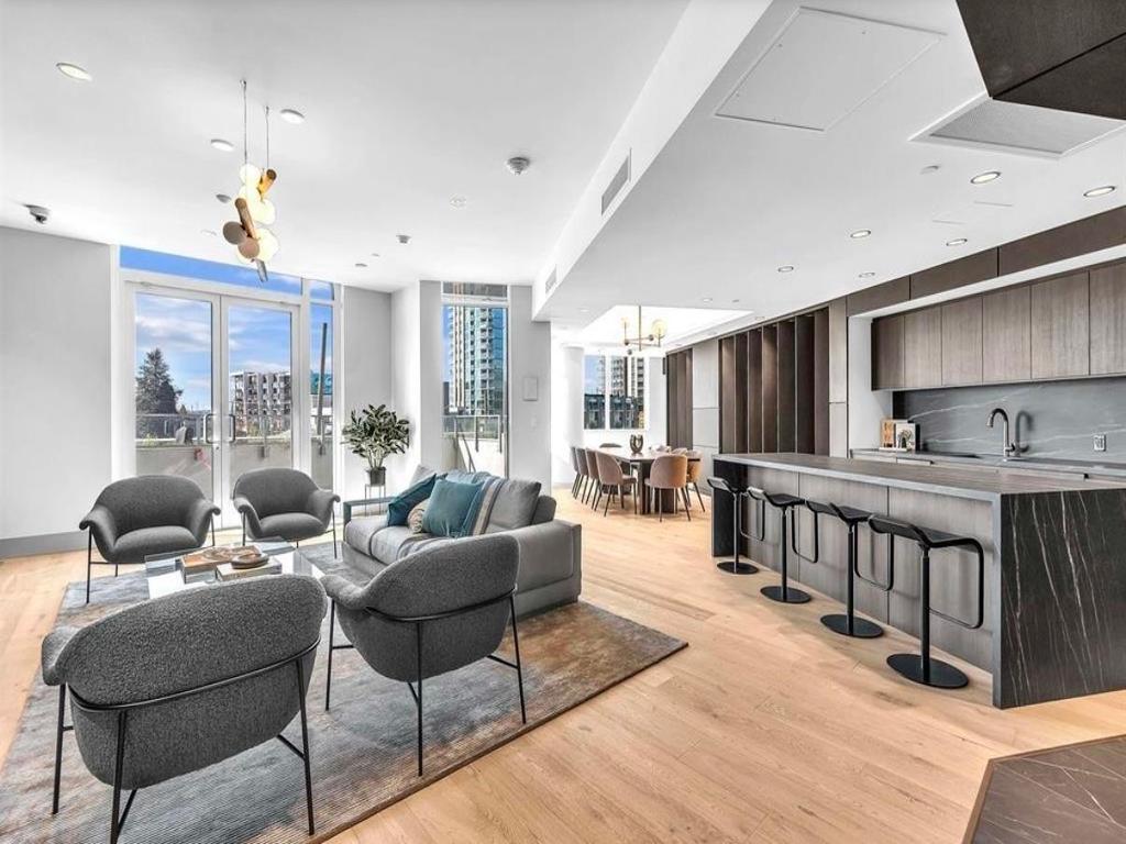 Listing Image for R3086418