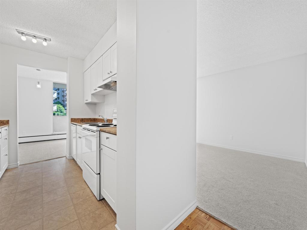 Listing Image for R3086426