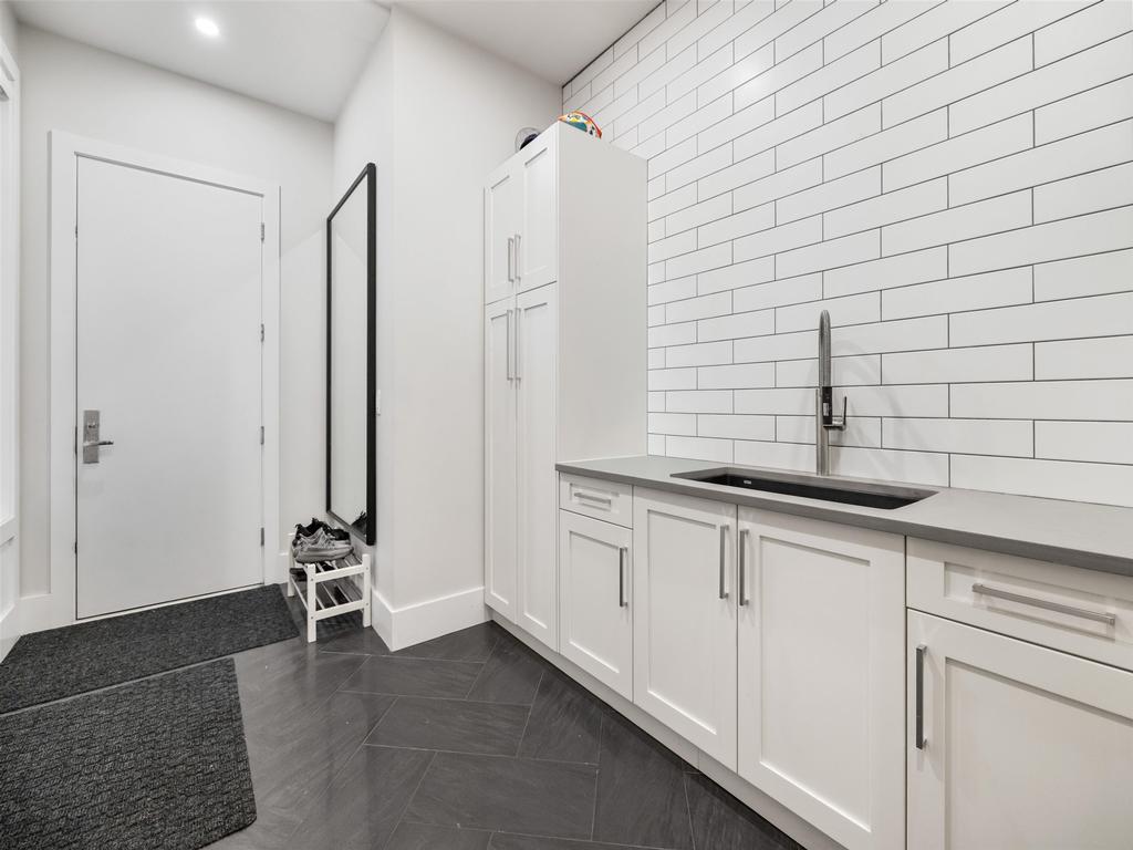 Listing Image for R3086496