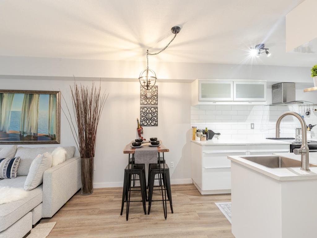 Listing Image for R3086543