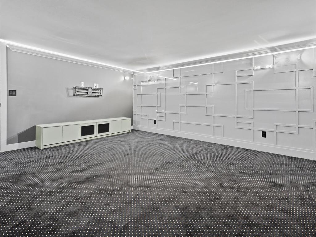 Listing Image for R3086579