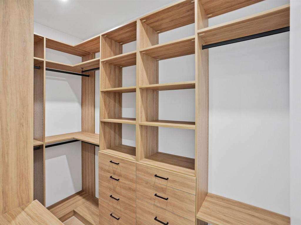 Listing Image for R3086579