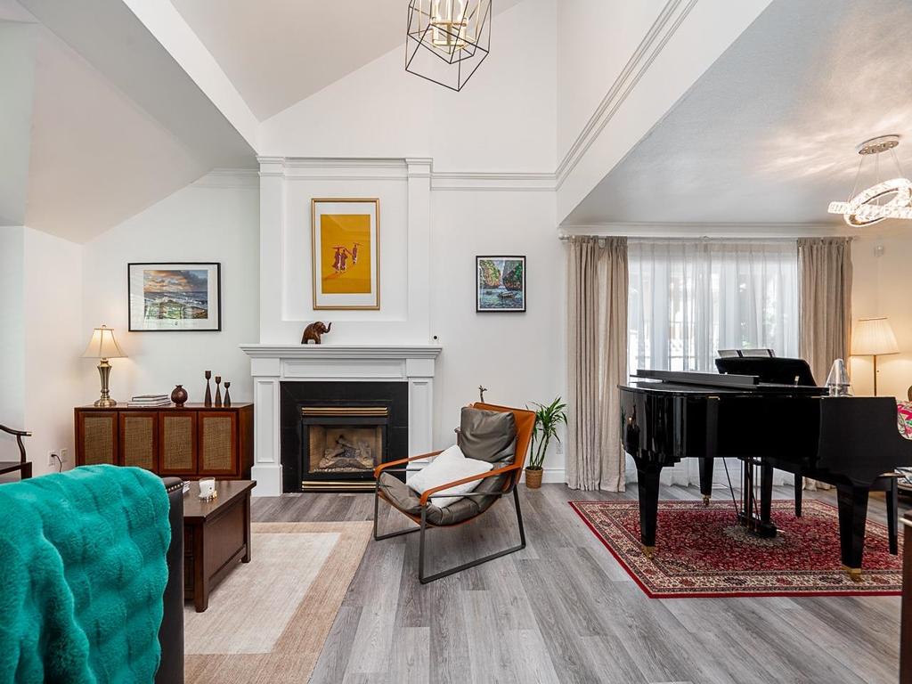 Listing Image for R3086586