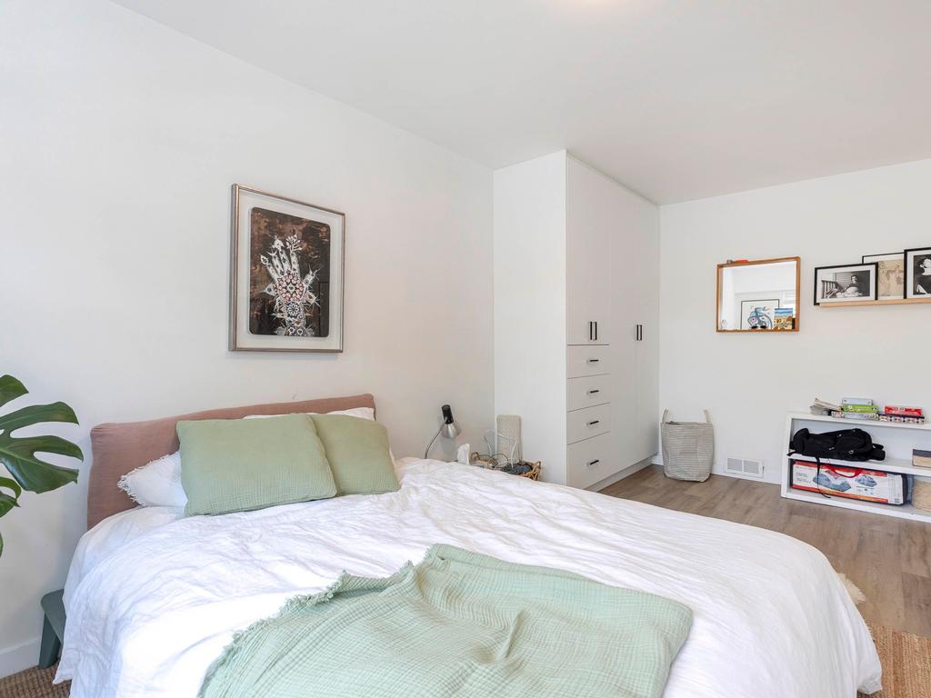 Listing Image for R3086598