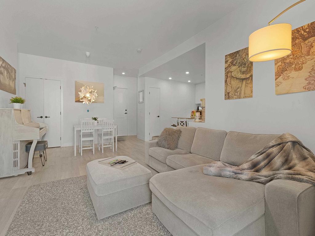 Listing Image for R3086602