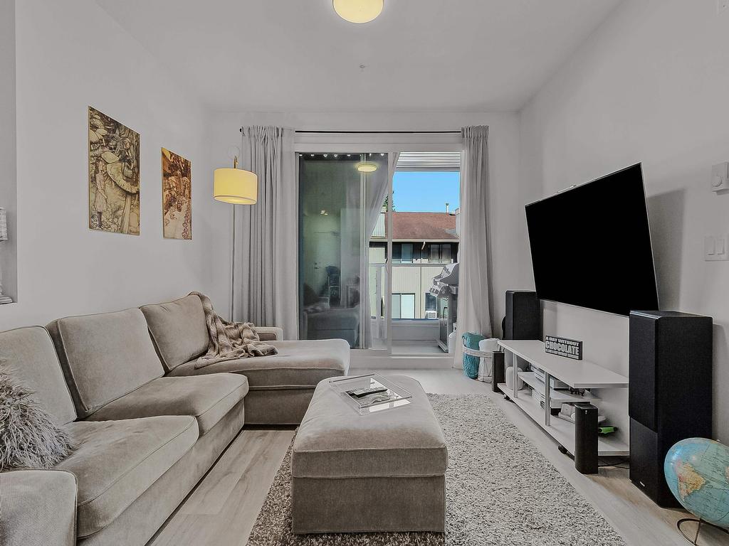 Listing Image for R3086602