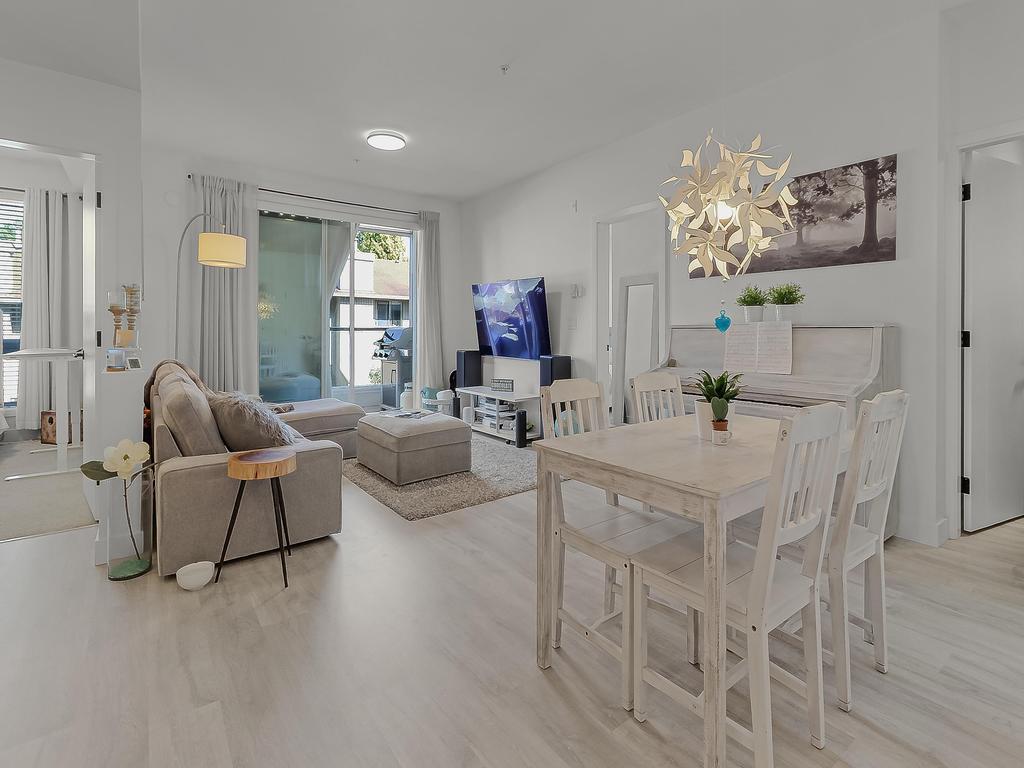 Listing Image for R3086602