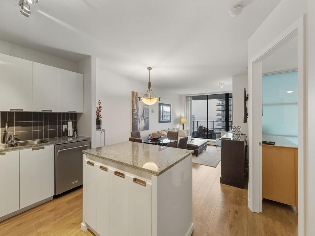 Listing Image for R3086609