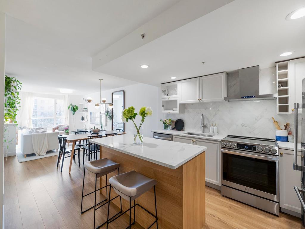 Listing Image for R3086644