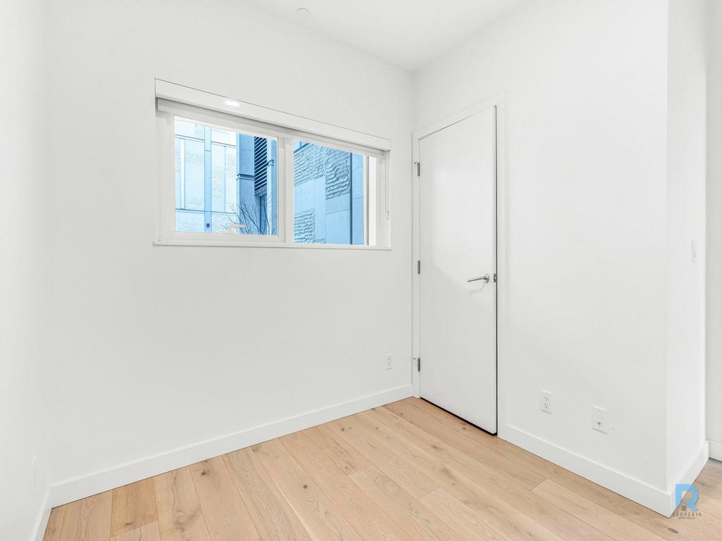 Listing Image for R3086674