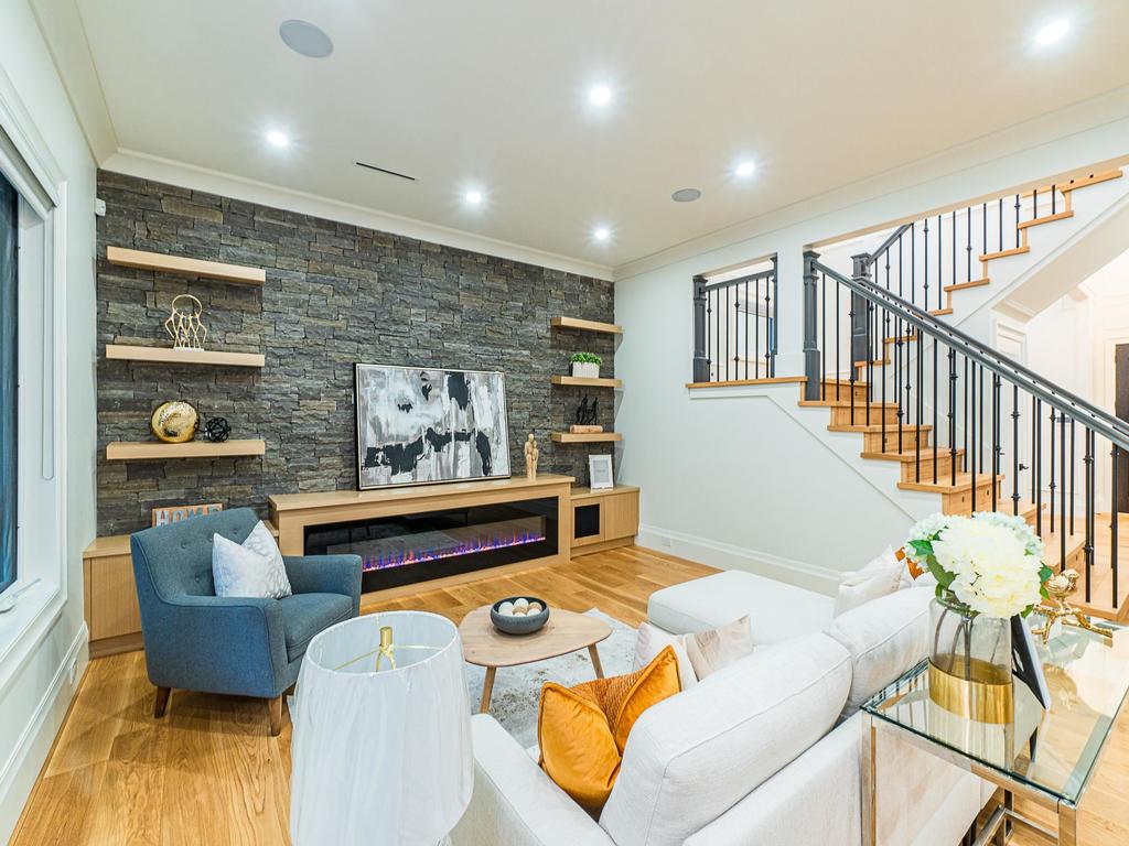 Listing Image for R3086715