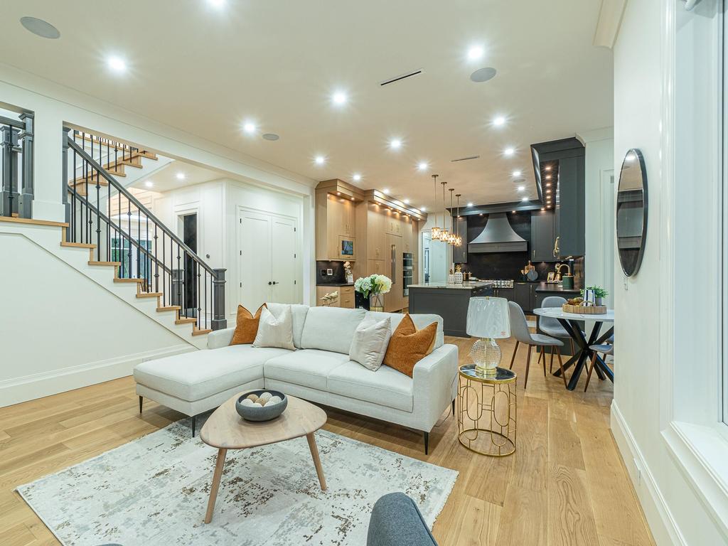 Listing Image for R3086715