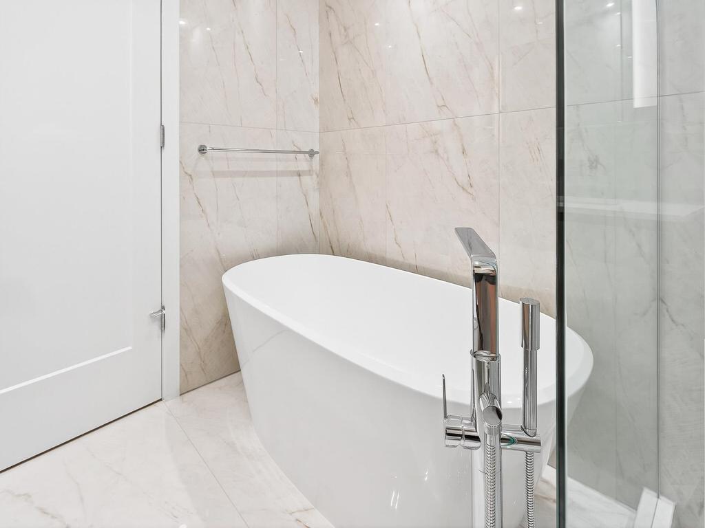 Listing Image for R3086776