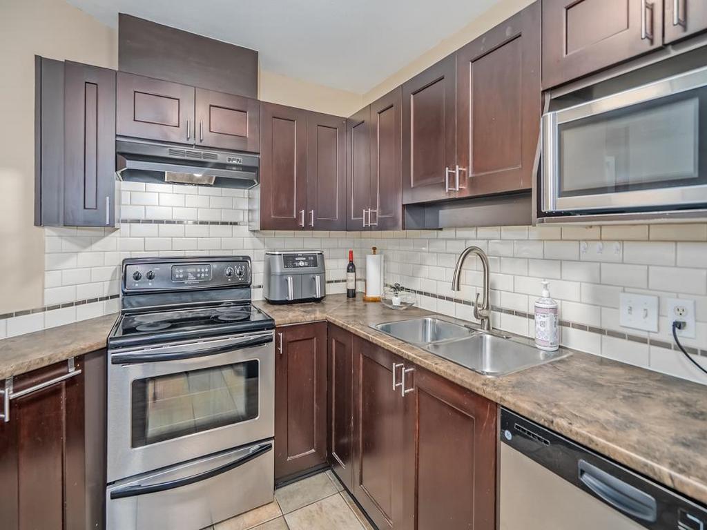 Listing Image for R3086903