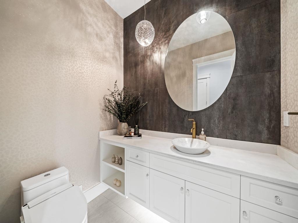 Listing Image for R3086947