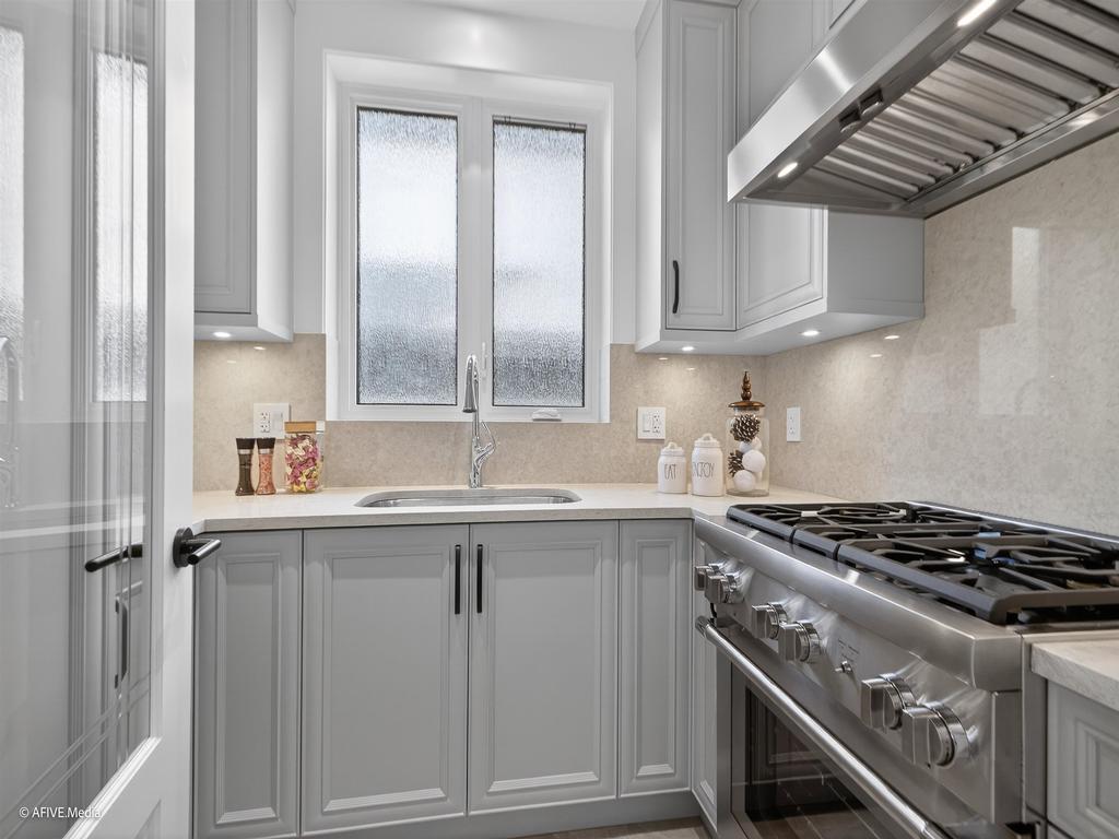 Listing Image for R3086990