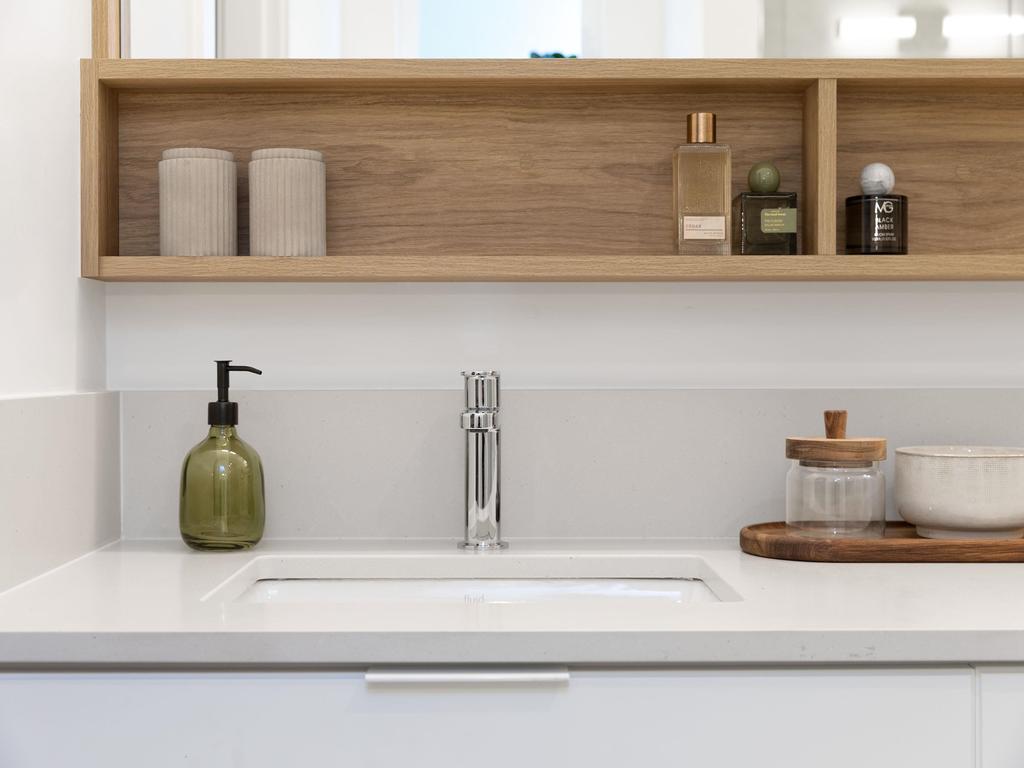 Listing Image for R3087018