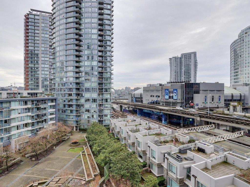 Listing Image for R3087019